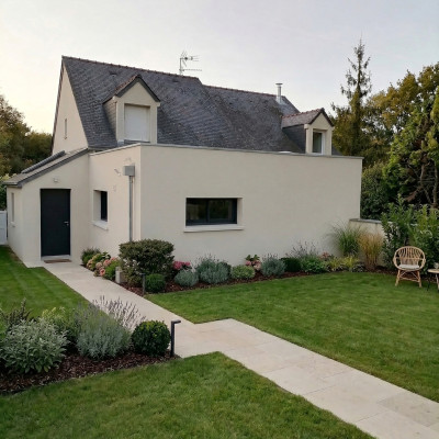 M. et Mme. T à Les Garennes sur Loire